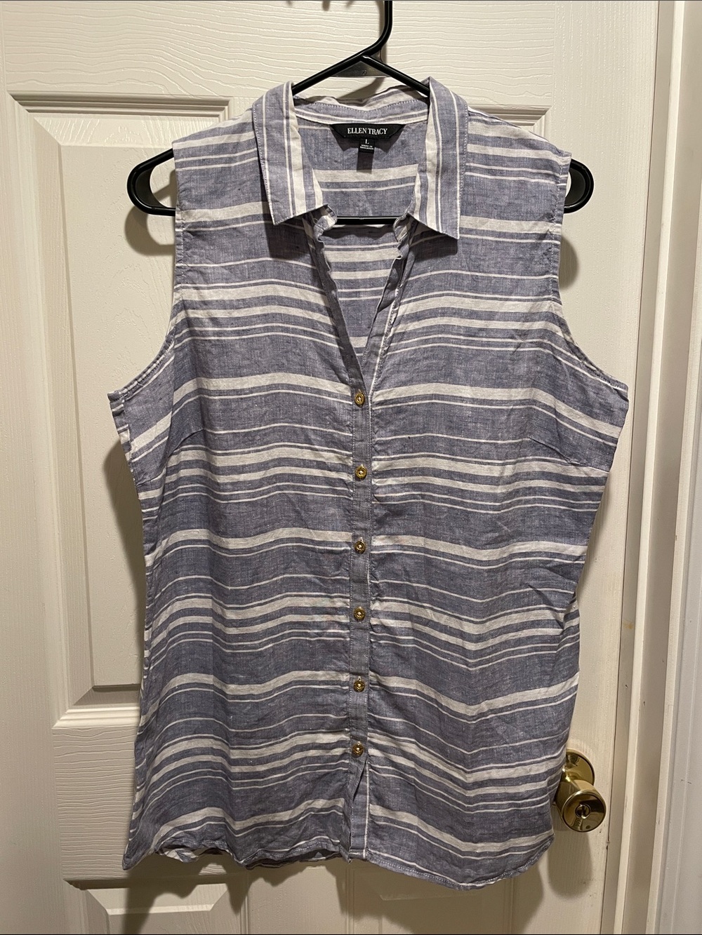 Ellen Tracy linen sleeveless button down top